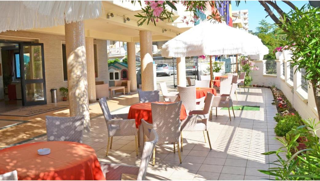 Hotel Excelsior Montesilvano Marina Buitenkant foto