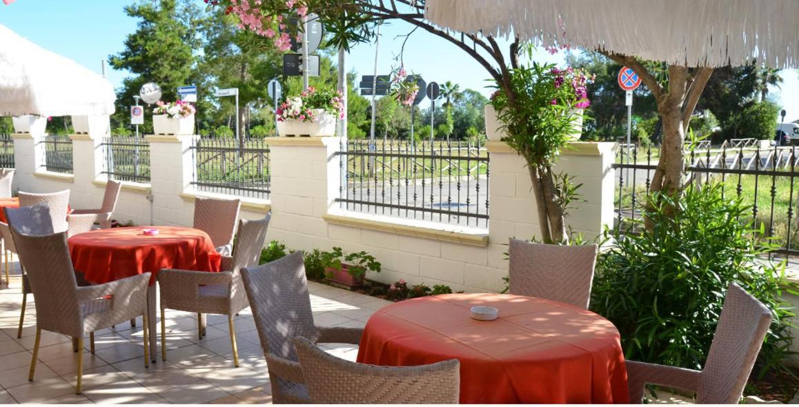 Hotel Excelsior Montesilvano Marina Buitenkant foto