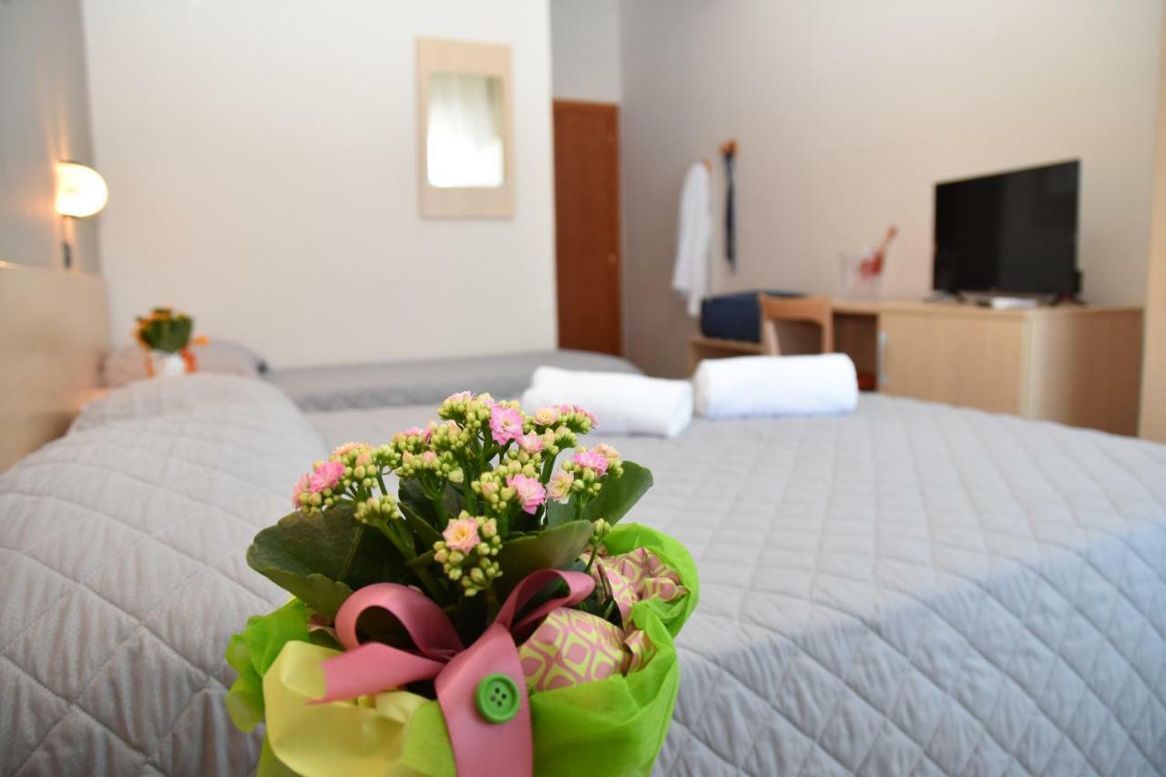 Hotel Excelsior Montesilvano Marina Buitenkant foto