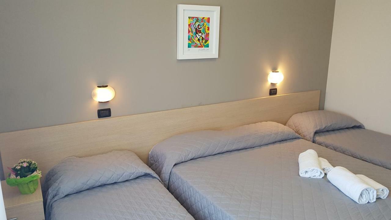 Hotel Excelsior Montesilvano Marina Buitenkant foto